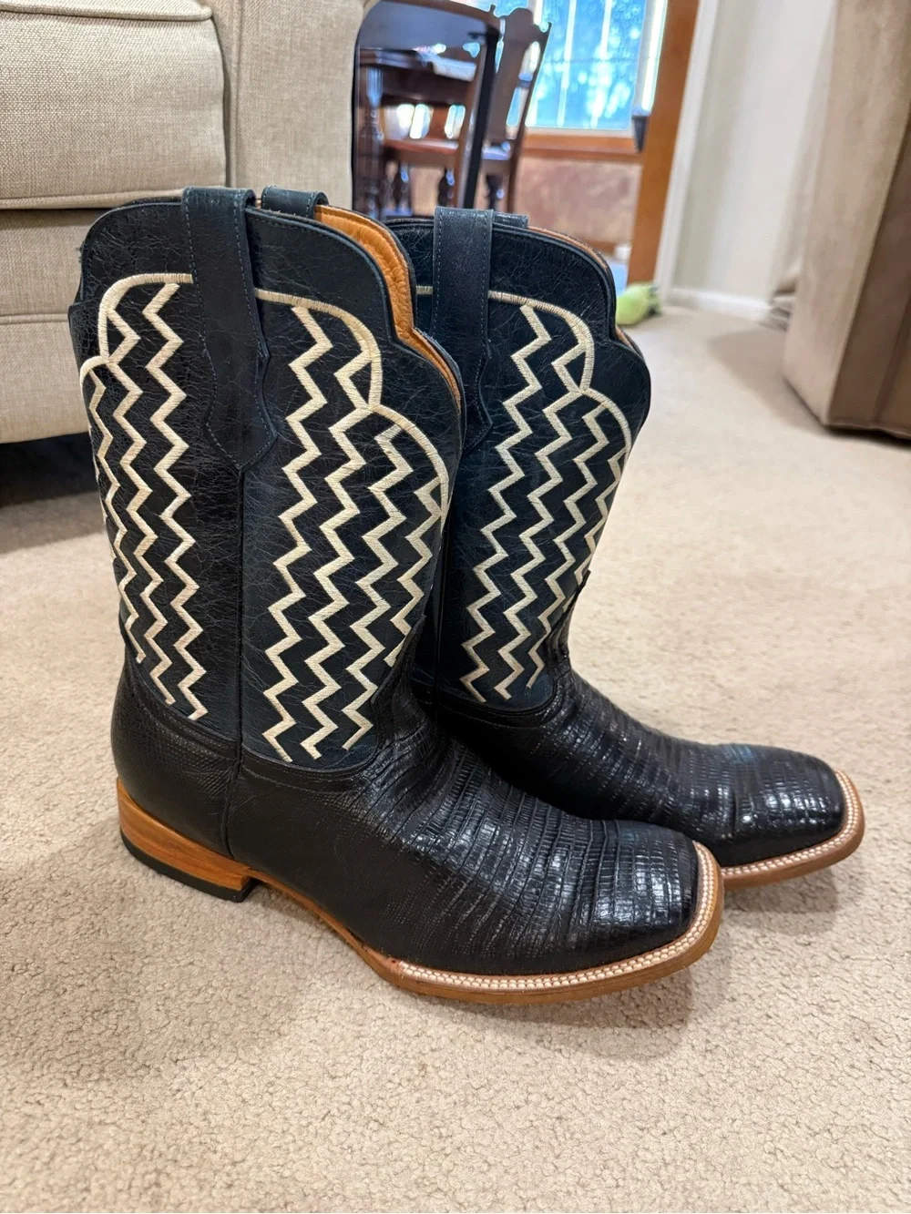Men's Black Western Stitch-Pattern Leather Boots